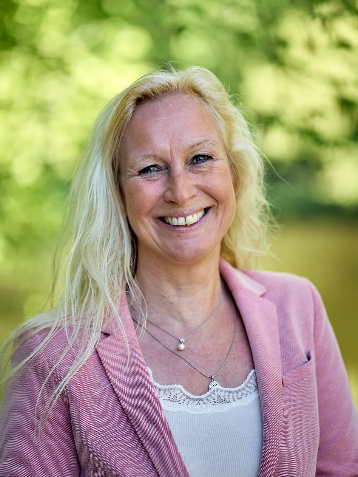 Portræt af terapeut Kate Mohadjer.